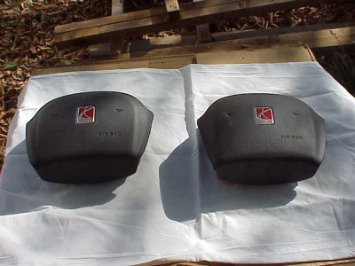 2 Saturn Drives Air Bags