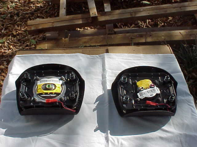 2 Saturn Drivers Air Bags