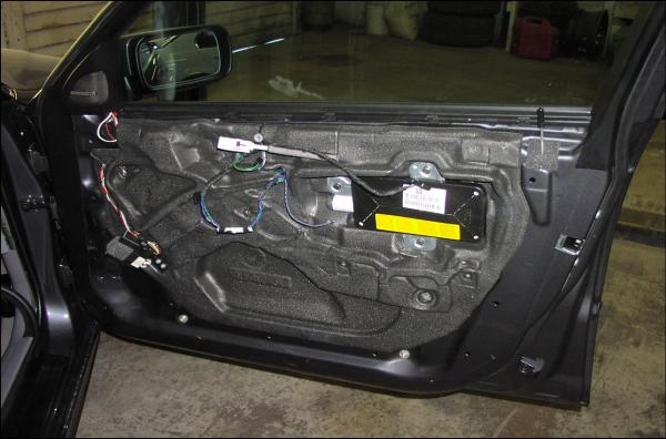 Door mount side impact air bag